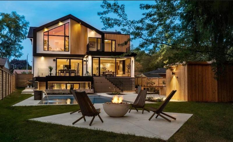 298 Strathcona Drive