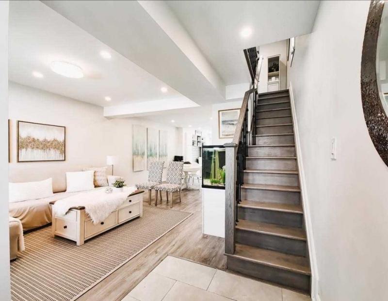 133 Avondale Ave